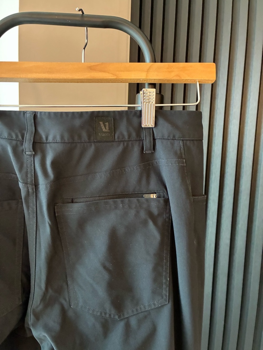 Vuori Meta Slim Fit Pants - Size 28 - Picture 4 of 4